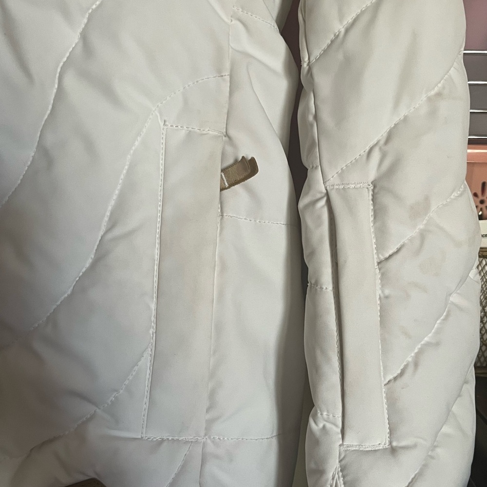 Burton Women's white Puffer Jacket size small - Picture 8 of 9